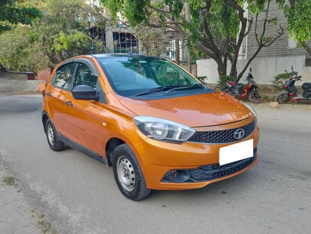 https://images10.gaadi.com/usedcar_image/4403525/original/processed_bebf511671003c2558e2cf7c885ef540.jpg?imwidth=6400