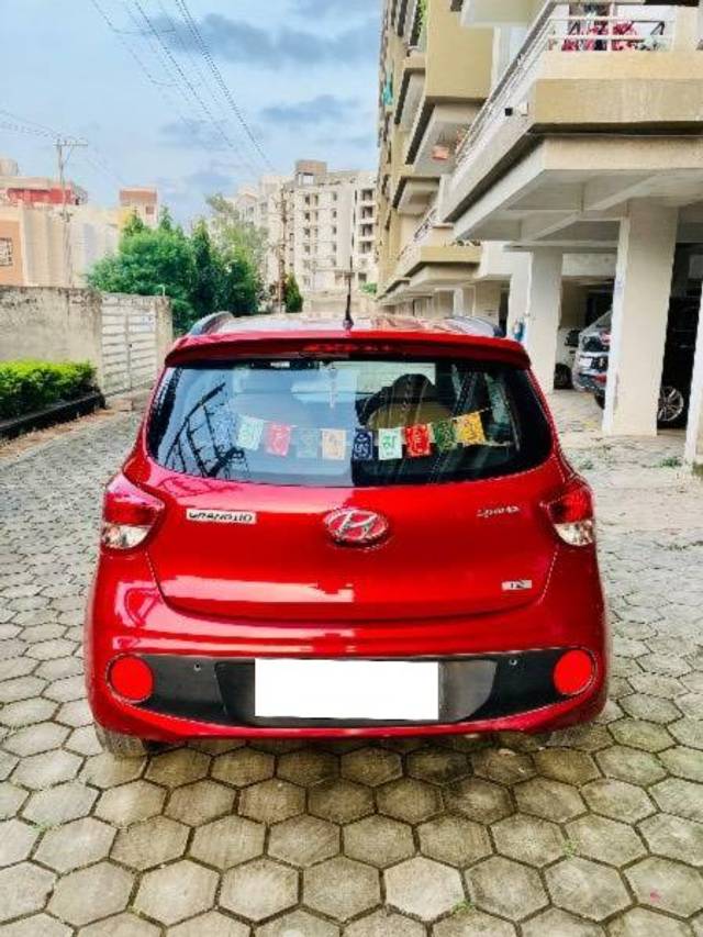 https://images10.gaadi.com/usedcar_image/4403583/original/processed_d7aa2ebf-f1d1-4c21-a740-f22959f99400.jpeg?imwidth=6402