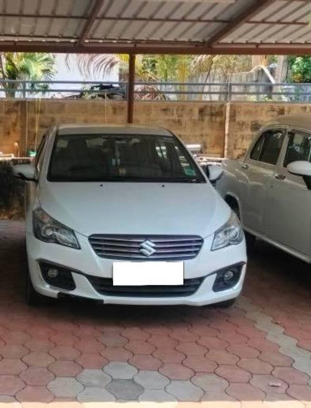 https://images10.gaadi.com/usedcar_image/4403687/original/processed_915c420a-367f-4b95-bead-28d229220f3e.jpeg?imwidth=6400