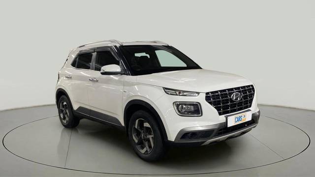 https://images10.gaadi.com/usedcar_image/4403711/original/4d4be113e2b389bd5599f751e8bde9ae.jpg?imwidth=6400