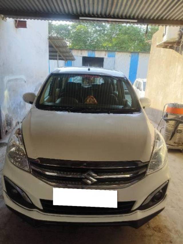 https://images10.gaadi.com/usedcar_image/4403729/original/processed_673e5a73-0efa-47f5-aac1-d7d0c2d72f47.jpg?imwidth=6402