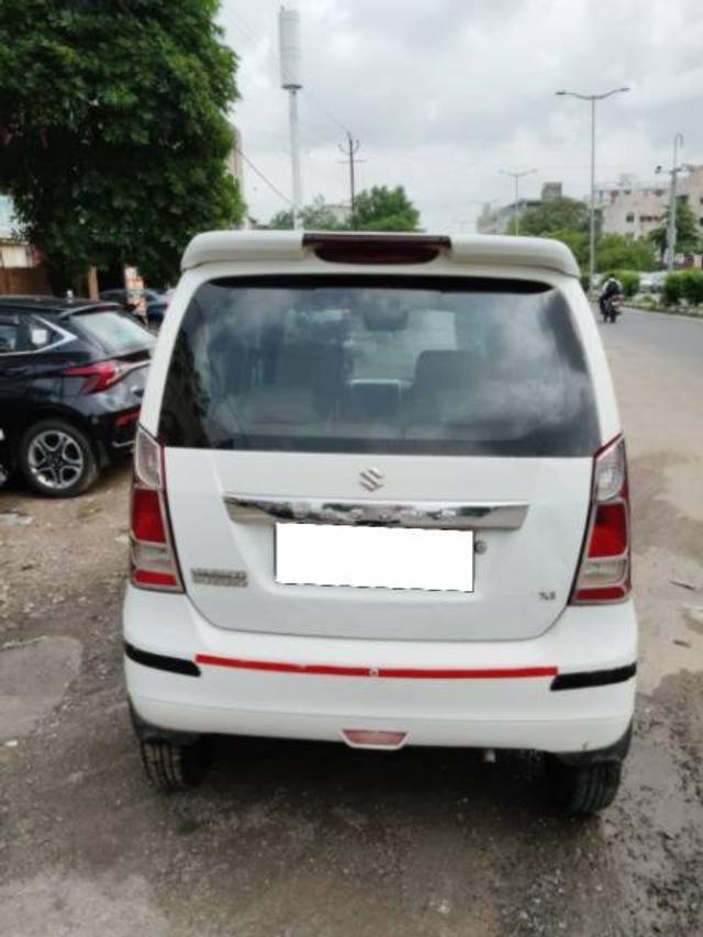 https://images10.gaadi.com/usedcar_image/4403788/original/processed_4c9d069e-aa64-46e1-9ee0-1c4d8ff01105.jpg?imwidth=6401