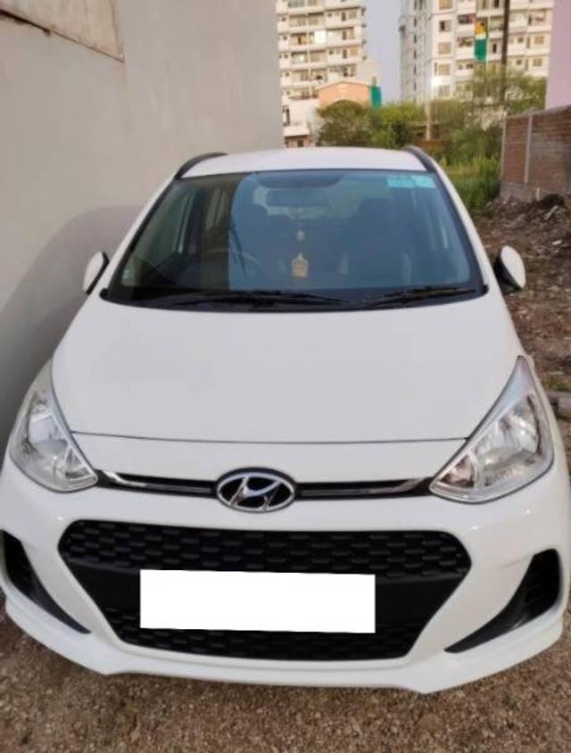 https://images10.gaadi.com/usedcar_image/4403837/original/processed_3fb85549-0d91-4b94-823b-4598f93bcd48.jpg?imwidth=6400