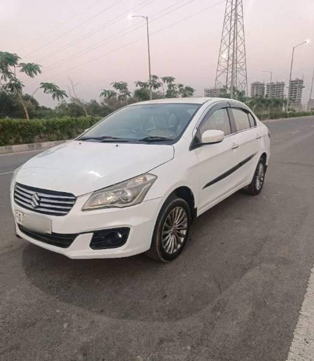 https://images10.gaadi.com/usedcar_image/4403861/original/processed_0a877f46-8330-47b8-9f7c-fe4095f07241.jpg?imwidth=6400