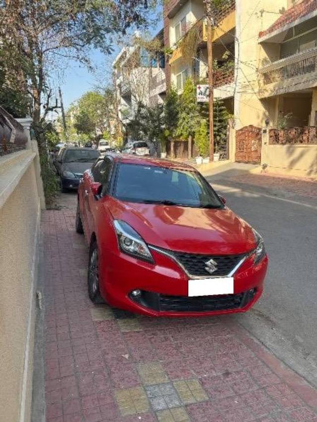 https://images10.gaadi.com/usedcar_image/4403961/original/processed_af977822-8419-485d-a1e1-b90fd97a2684.jpg?imwidth=6400