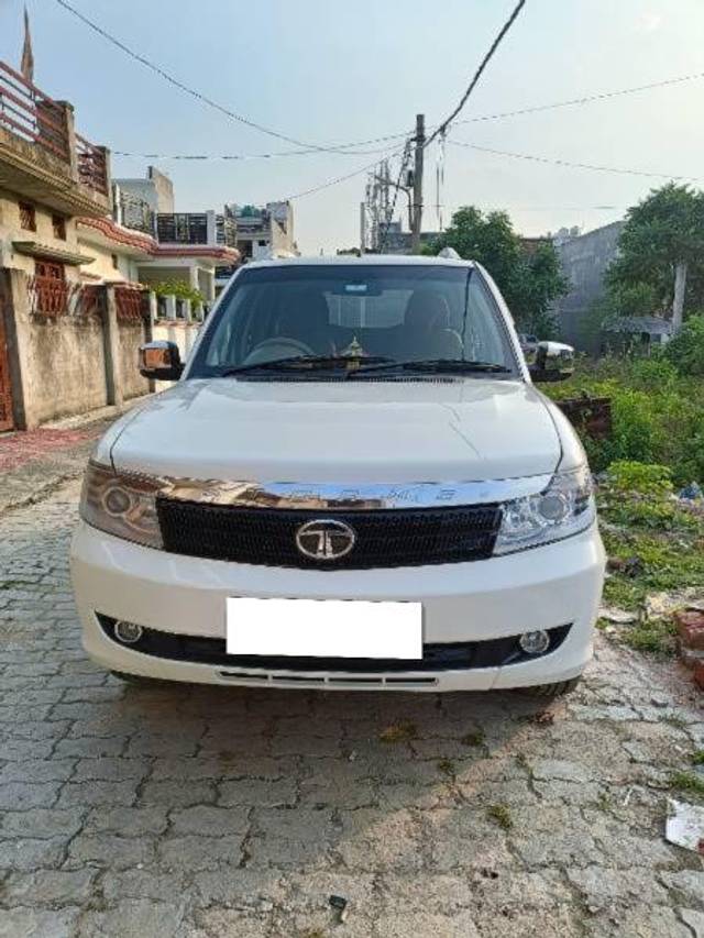 https://images10.gaadi.com/usedcar_image/4403965/original/processed_cd22ce95-3753-4b63-8e08-1e97822f2a30.jpg?imwidth=6401