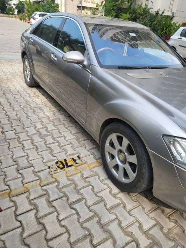 https://images10.gaadi.com/usedcar_image/4403981/original/8a436e89fa5fc16a859303dd0decdeb7.jpg?imwidth=6401