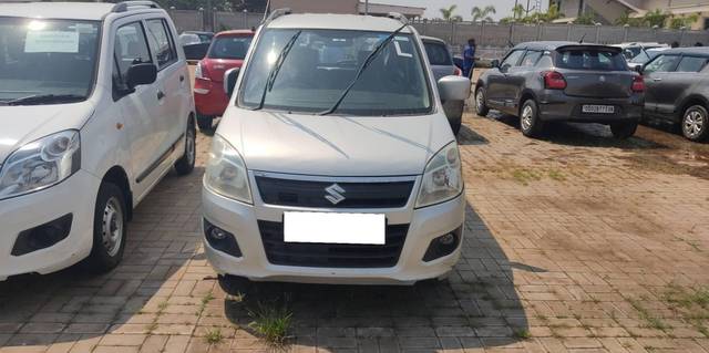 https://images10.gaadi.com/usedcar_image/4404116/original/processed_fe10dadb7f2c453375660c8178feca85.jpg?imwidth=6400