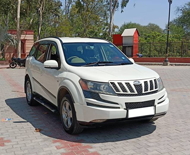 https://images10.gaadi.com/usedcar_image/4404117/original/processed_befc622fd768699e1e633aea25623e8f.jpg?imwidth=6400