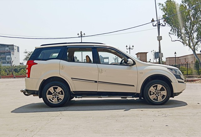 https://images10.gaadi.com/usedcar_image/4404117/original/processed_f31fb14aff03625d918a5adebc2f9f3c.jpg?imwidth=6401