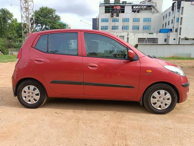 https://images10.gaadi.com/usedcar_image/4404158/original/processed_603d54f9f9fc28c113172aa92a804106.jpg?imwidth=6401