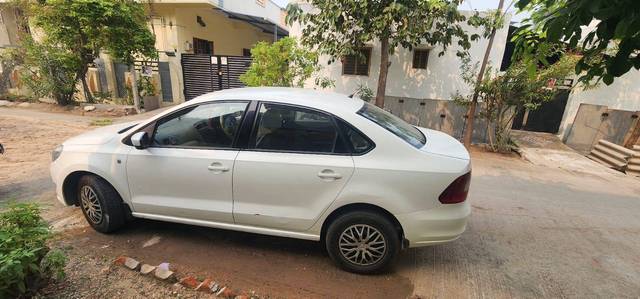 https://images10.gaadi.com/usedcar_image/4404250/original/931088b7bb2fd5549af6df19ab5ad2c0.jpg?imwidth=6402