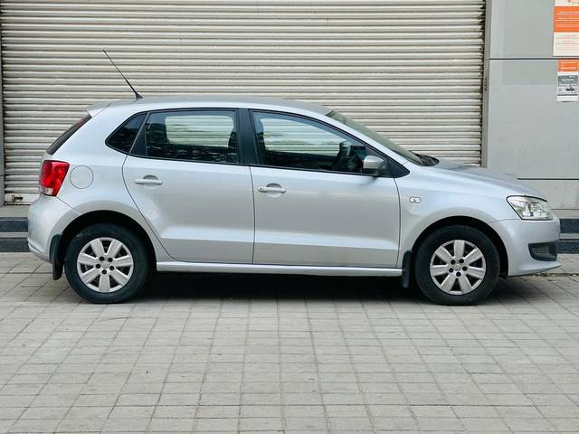 https://images10.gaadi.com/usedcar_image/4404324/original/068b2eb1eb275be4abe39d7ca2386659.jpg?imwidth=6401