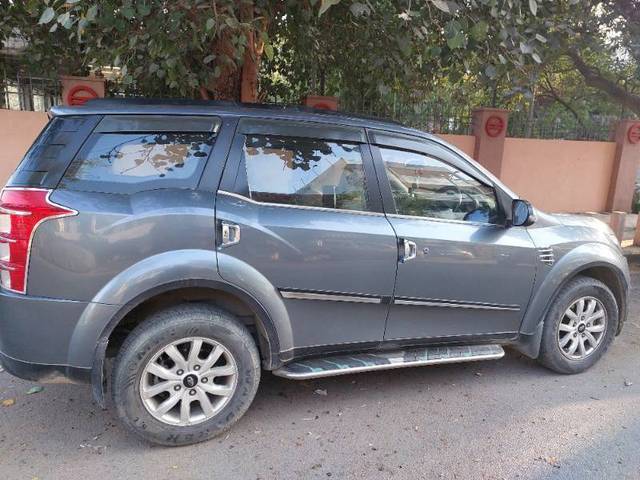 https://images10.gaadi.com/usedcar_image/4404401/original/5667d5fa218070dac8d903f5f7a0b432.jpg?imwidth=6401