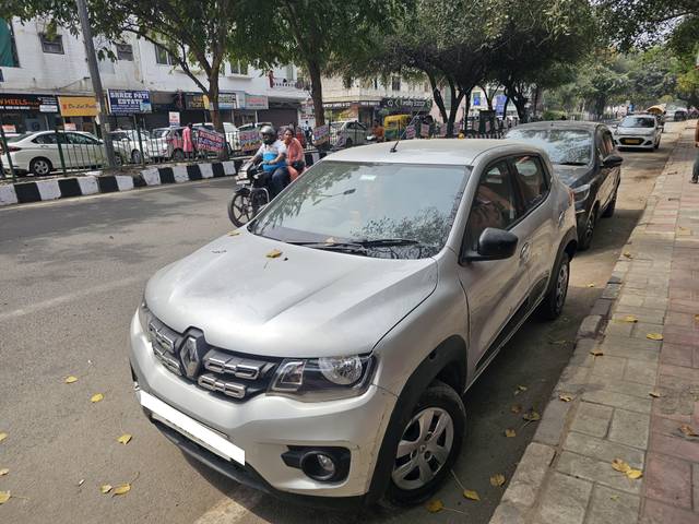 https://images10.gaadi.com/usedcar_image/4404453/original/processed_a0d254ca72663fec9e61e988d7886dc3.jpg?imwidth=6400