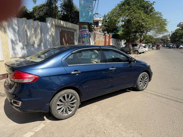 https://images10.gaadi.com/usedcar_image/4404467/original/07b831e16883deb9f7d48e491f928267.jpg?imwidth=6402