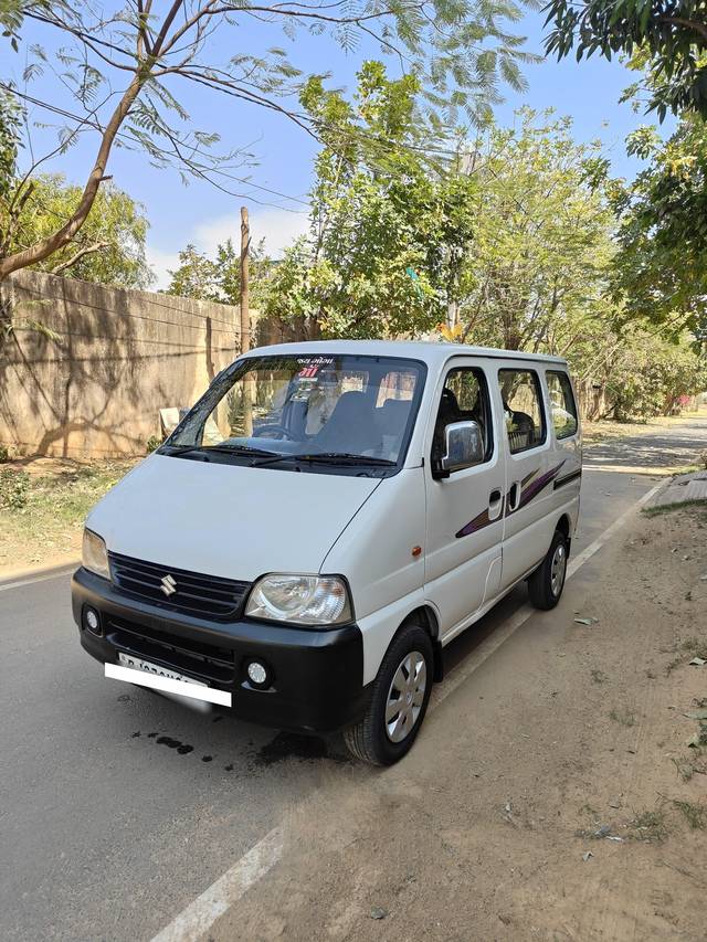 https://images10.gaadi.com/usedcar_image/4404505/original/processed_729dfb17f3e06396dc5a6484574477ba.jpg?imwidth=6402