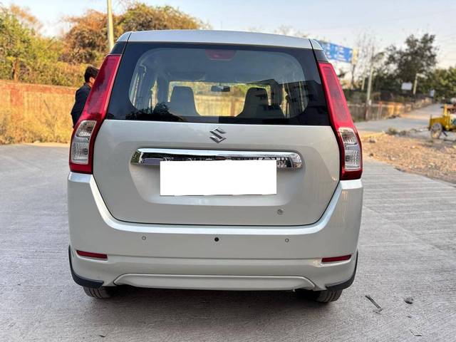 https://images10.gaadi.com/usedcar_image/4404537/original/processed_84511594057e9954d1137a4013d43ef3.jpg?imwidth=6401