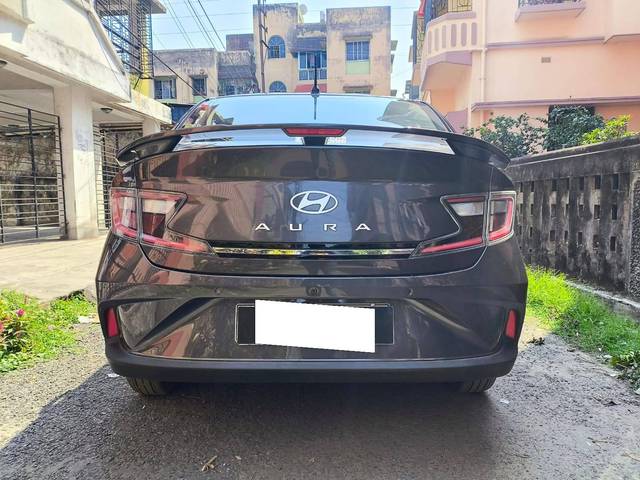 https://images10.gaadi.com/usedcar_image/4404660/original/processed_980cc6859d7b3cd014e5b8baaa9028b0.jpg?imwidth=6401