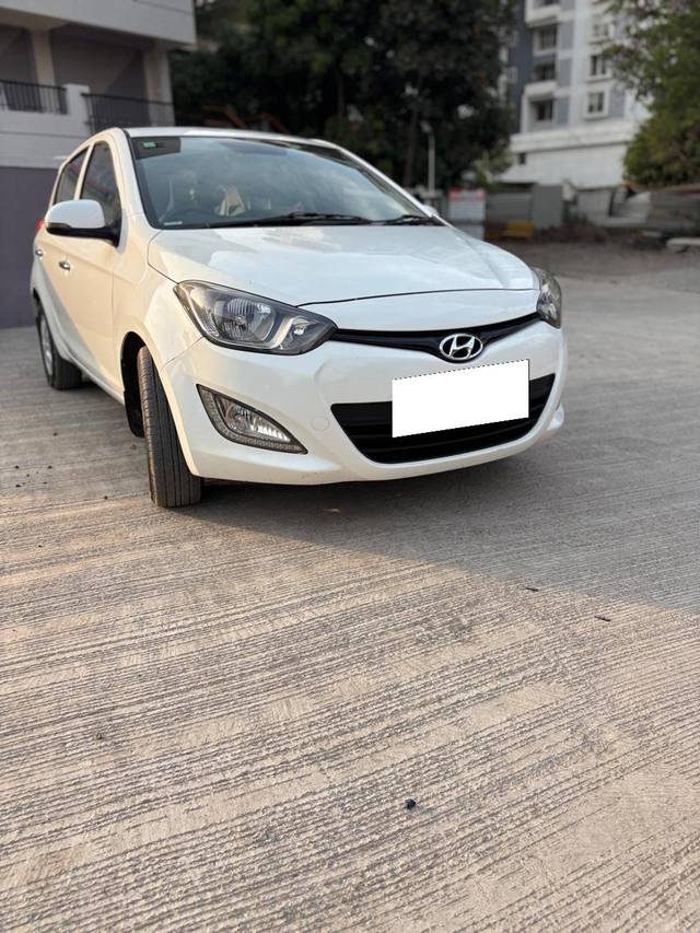 https://images10.gaadi.com/usedcar_image/4404717/original/processed_42af09ca2171fed31ce3a9efdc34e080.jpg?imwidth=6400