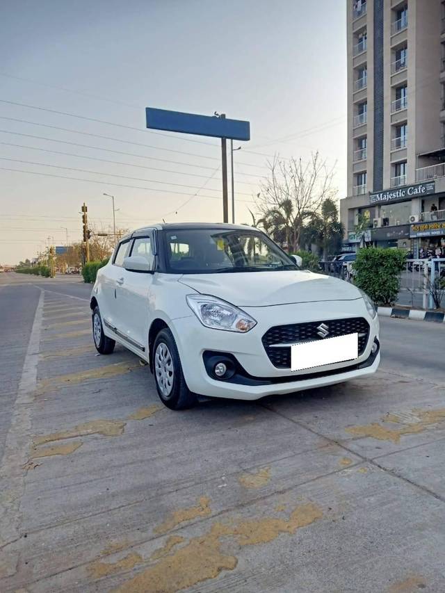 https://images10.gaadi.com/usedcar_image/4404771/original/processed_6558121ca877adf7386da4e83e33fe8b.jpg?imwidth=6400