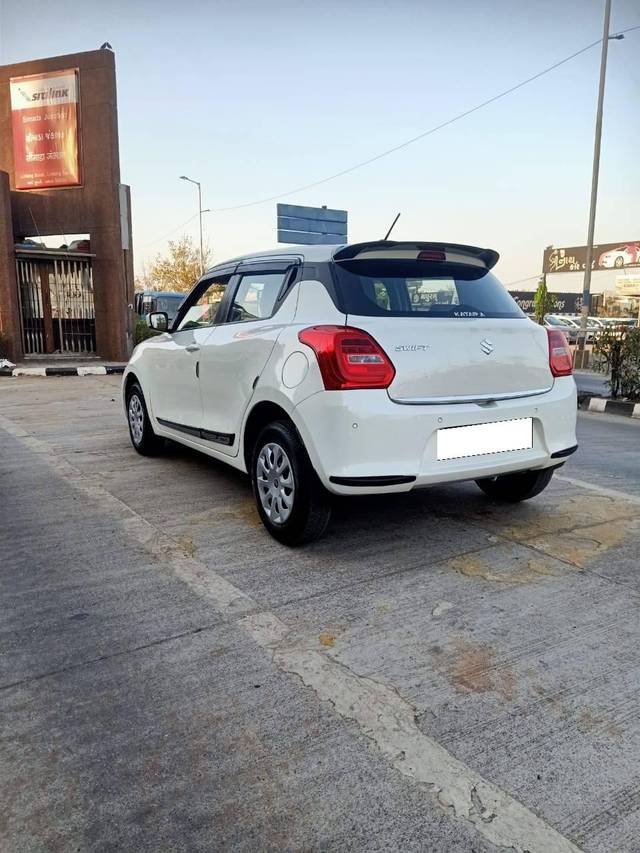 https://images10.gaadi.com/usedcar_image/4404771/original/processed_ead2024f003beb2b4a4ee690d03cf0d6.jpg?imwidth=6402