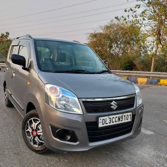 https://images10.gaadi.com/usedcar_image/4404811/original/ad877501f79522bb086a34f7c156cecc.jpg?imwidth=6400