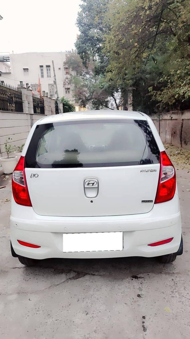 https://images10.gaadi.com/usedcar_image/4404893/original/processed_70429cefc89dca47e7bdd15b3944359b.jpg?imwidth=6401