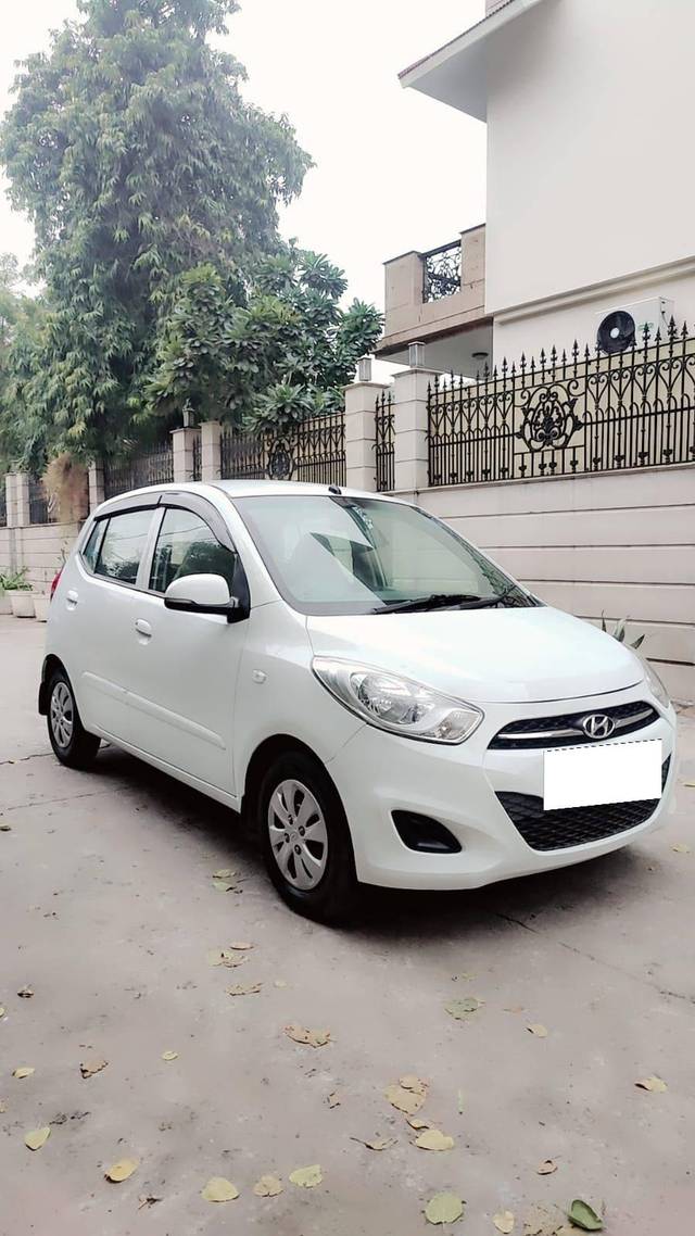 https://images10.gaadi.com/usedcar_image/4404893/original/processed_fbb2be4c441db92614fb3bb9dc6890ee.jpg?imwidth=6400