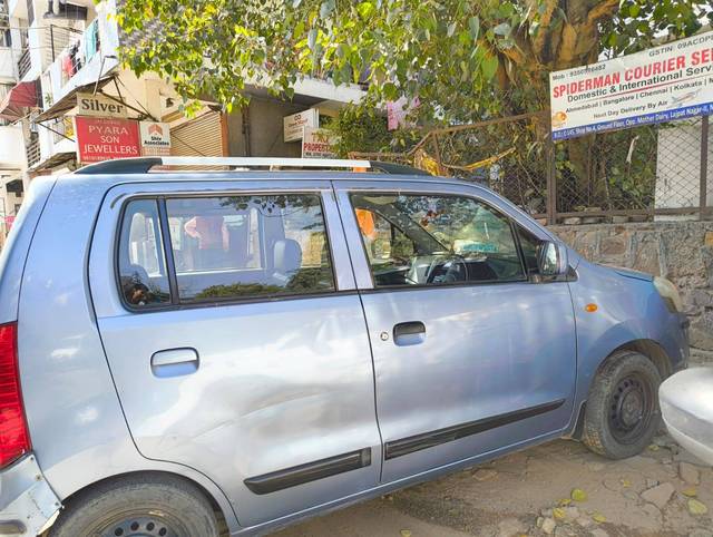 https://images10.gaadi.com/usedcar_image/4404939/original/c01cb04b04196af993f5e5aaf9989d93.jpg?imwidth=6402