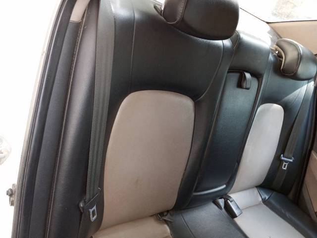 https://images10.gaadi.com/usedcar_image/4405030/original/9b70c2e652c8bfce21a9149056077f7e.jpg?imwidth=6402