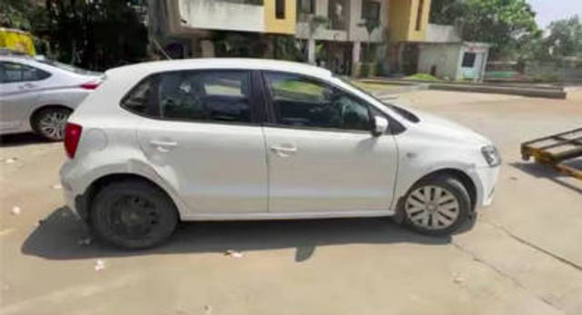 https://images10.gaadi.com/usedcar_image/4405109/original/83cc30dc832a8f931e09d0507f1c1dae.jpg?imwidth=6401