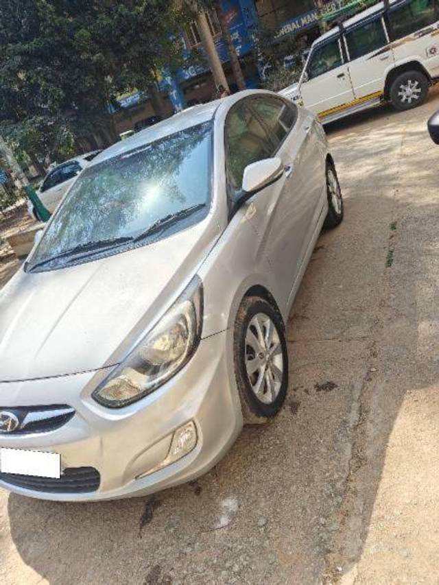 https://images10.gaadi.com/usedcar_image/4405128/original/19290733c7b5d0cc9633201026cf59f6.jpg?imwidth=6402