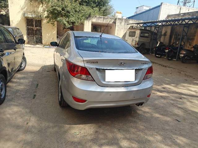 https://images10.gaadi.com/usedcar_image/4405128/original/dfbf2ebd965219ba6741eb9e79b39ef4.jpg?imwidth=6401