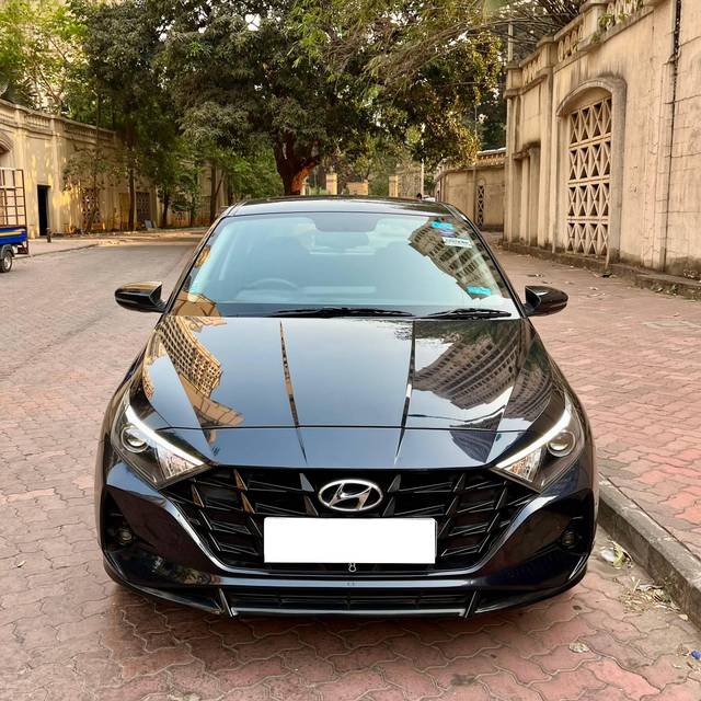 https://images10.gaadi.com/usedcar_image/4405187/original/processed_2479dc0ed3bc65fc4da74e12df528dde.JPG?imwidth=6400