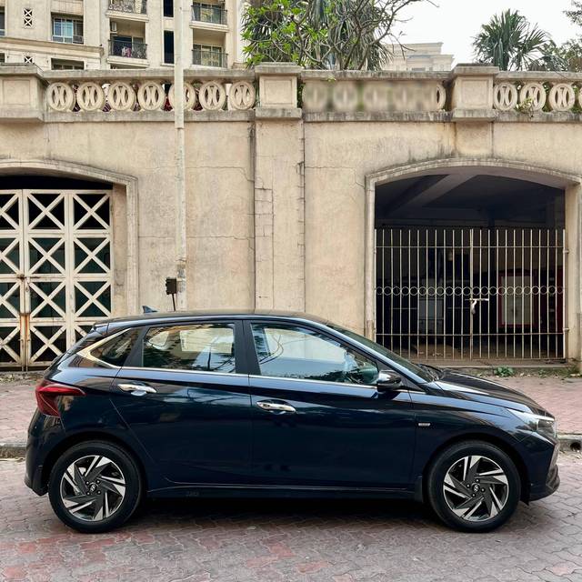 https://images10.gaadi.com/usedcar_image/4405187/original/processed_55fab748addf0d61d67dfdafaca73a79.JPG?imwidth=6401