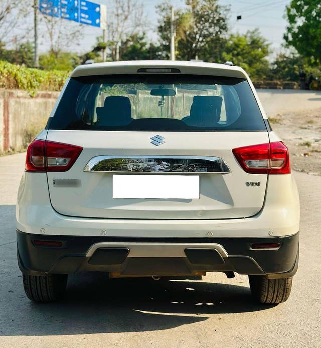 https://images10.gaadi.com/usedcar_image/4405264/original/processed_2b500456f9fbb06e23a73e312627c26b.jpg?imwidth=6401