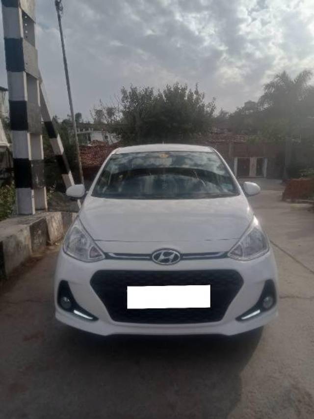 https://images10.gaadi.com/usedcar_image/4405312/original/processed_f3e4945d-1e98-4414-878a-1570ef9a1951.jpg?imwidth=6400