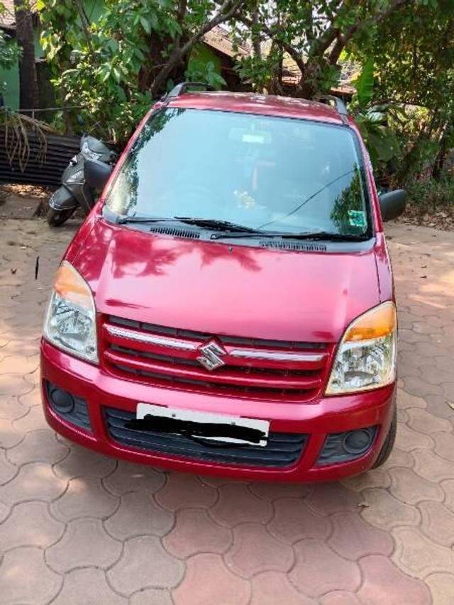 https://images10.gaadi.com/usedcar_image/4405333/original/processed_2bba6377-96d8-420e-8d85-d30ef04d92d3.jpg?imwidth=6402