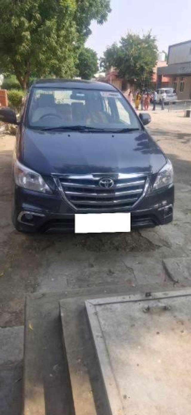 https://images10.gaadi.com/usedcar_image/4405359/original/processed_4d78a413-63a5-4c31-b6bd-2a9085be6133.jpg?imwidth=6400