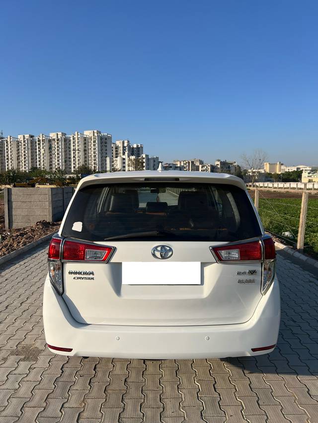 https://images10.gaadi.com/usedcar_image/4405408/original/processed_f186452708580c2af4bf961758317e3a.jpg?imwidth=6401