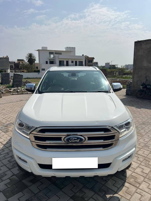 https://images10.gaadi.com/usedcar_image/4405416/original/processed_ddaa3afa9667686b7fb6a5b25db846e3.jpg?imwidth=6400