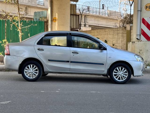 https://images10.gaadi.com/usedcar_image/4405450/original/processed_4e9e0e69d60331d5273c85de1ec0431f.jpg?imwidth=6401