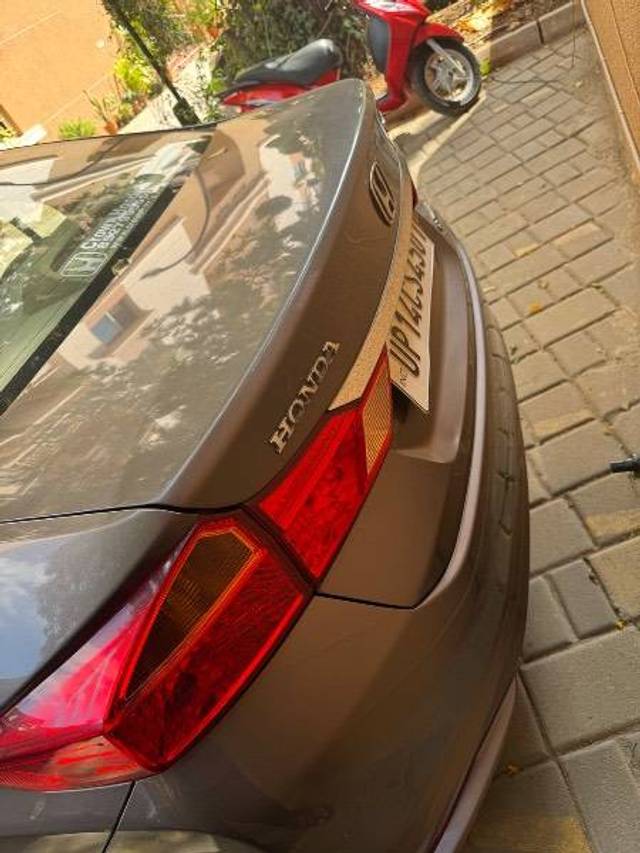 https://images10.gaadi.com/usedcar_image/4405457/original/8aa9b3d66c67fbea150026c4a59502b7.jpeg?imwidth=6402