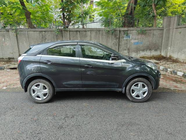 https://images10.gaadi.com/usedcar_image/4405510/original/processed_84ff5380d31f6074f2e5f1b329ab1c61.jpg?imwidth=6401