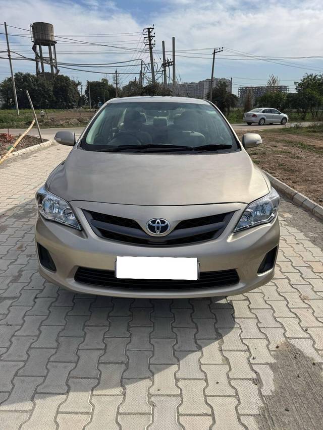 https://images10.gaadi.com/usedcar_image/4405545/original/processed_cdd8349e584afccbdf0fcfe1e73373de.jpg?imwidth=6402