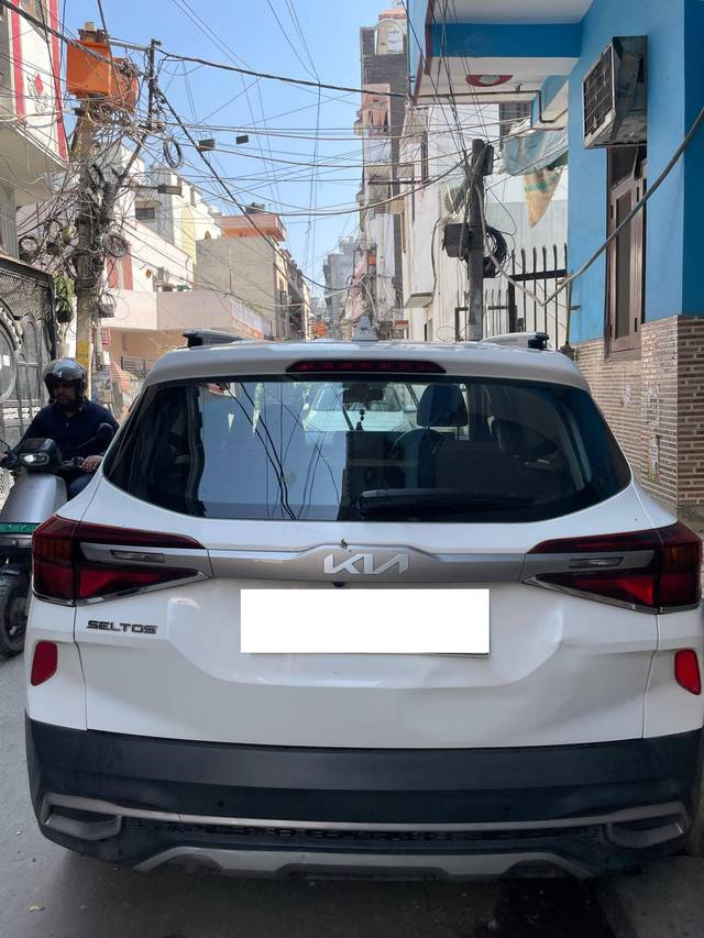 https://images10.gaadi.com/usedcar_image/4405561/original/processed_0922ca56-ddda-443f-916d-8a4f46893a54.jpeg?imwidth=6401