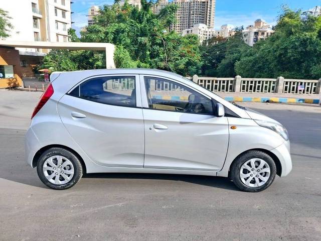 https://images10.gaadi.com/usedcar_image/4405642/original/06faee143b8fe5b4df8759f0582a0639.jpeg?imwidth=6401