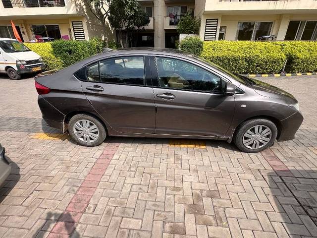 https://images10.gaadi.com/usedcar_image/4405655/original/bf7c14d17245721a6f1c29ca2cb55af6.jpeg?imwidth=6401