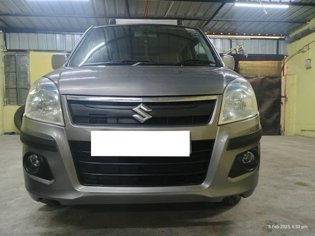 https://images10.gaadi.com/usedcar_image/4405714/original/processed_41e5f84d251783e3d36b7ecea21a42ad.jpg?imwidth=6400